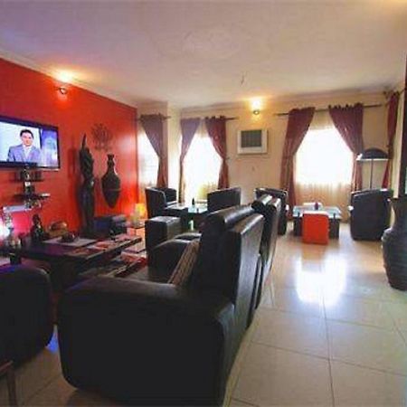 Number 95 Suites Lagos Bagian luar foto